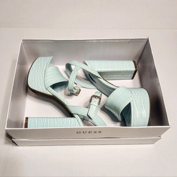 ❗️SOLD❗️Guess Gabeli NEW Faux Croc Ankle Strap Platform Block Heel Sandals Blue - Picture 9 of 11